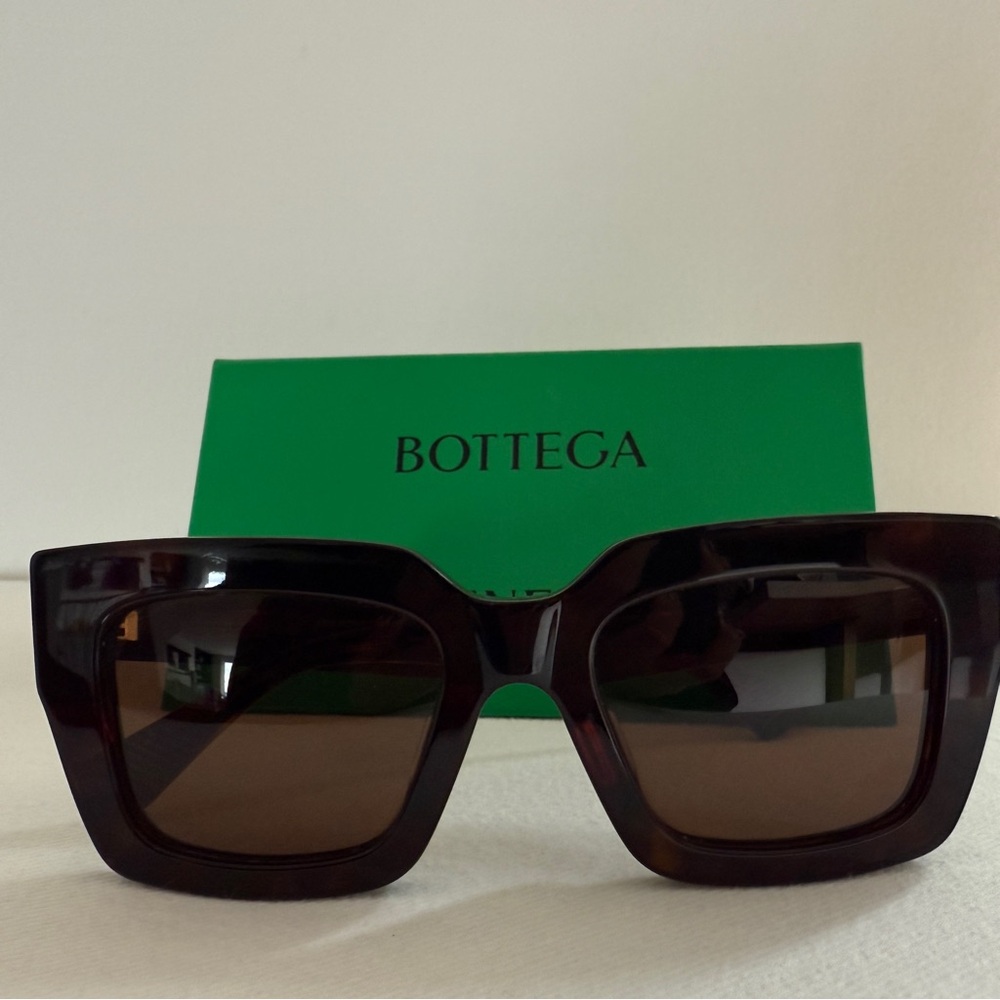 Bottega Veneta sunglasses